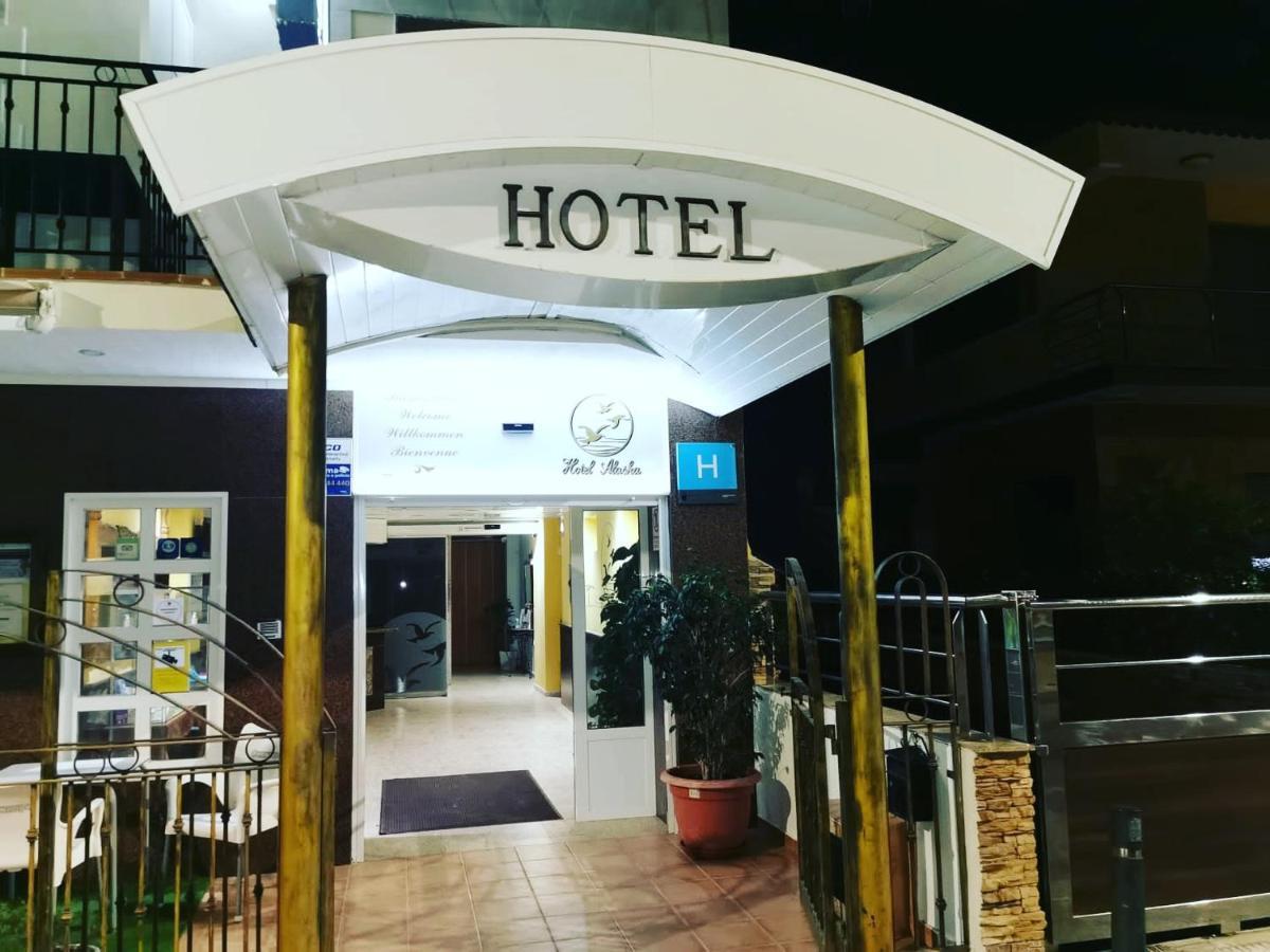 Hotel Alaska سان بيذرو ذيل بيناتا المظهر الخارجي الصورة